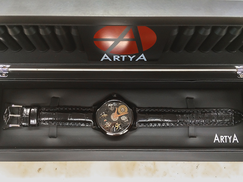 アーティアの新作時計 ロシアンルーレット A1Black