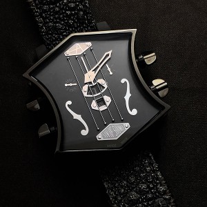 高級時計ブランド アーティアのロックテイスト溢れるギターウォッチ