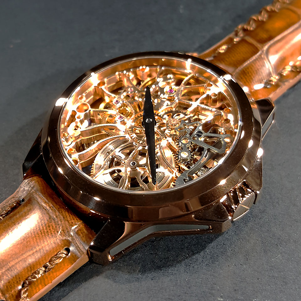 Fully skeletonized watch
