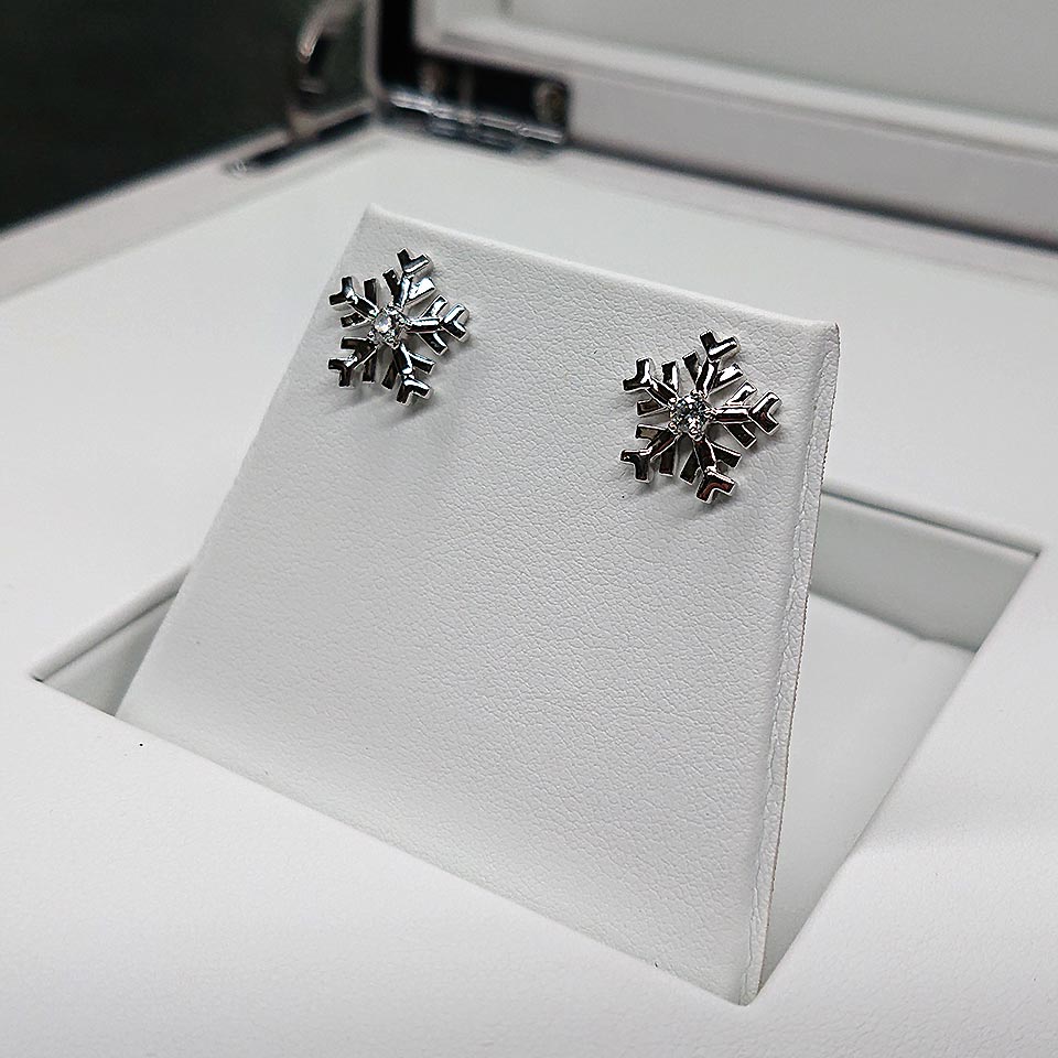 ArtyA Jewelry Snowflake Earrings